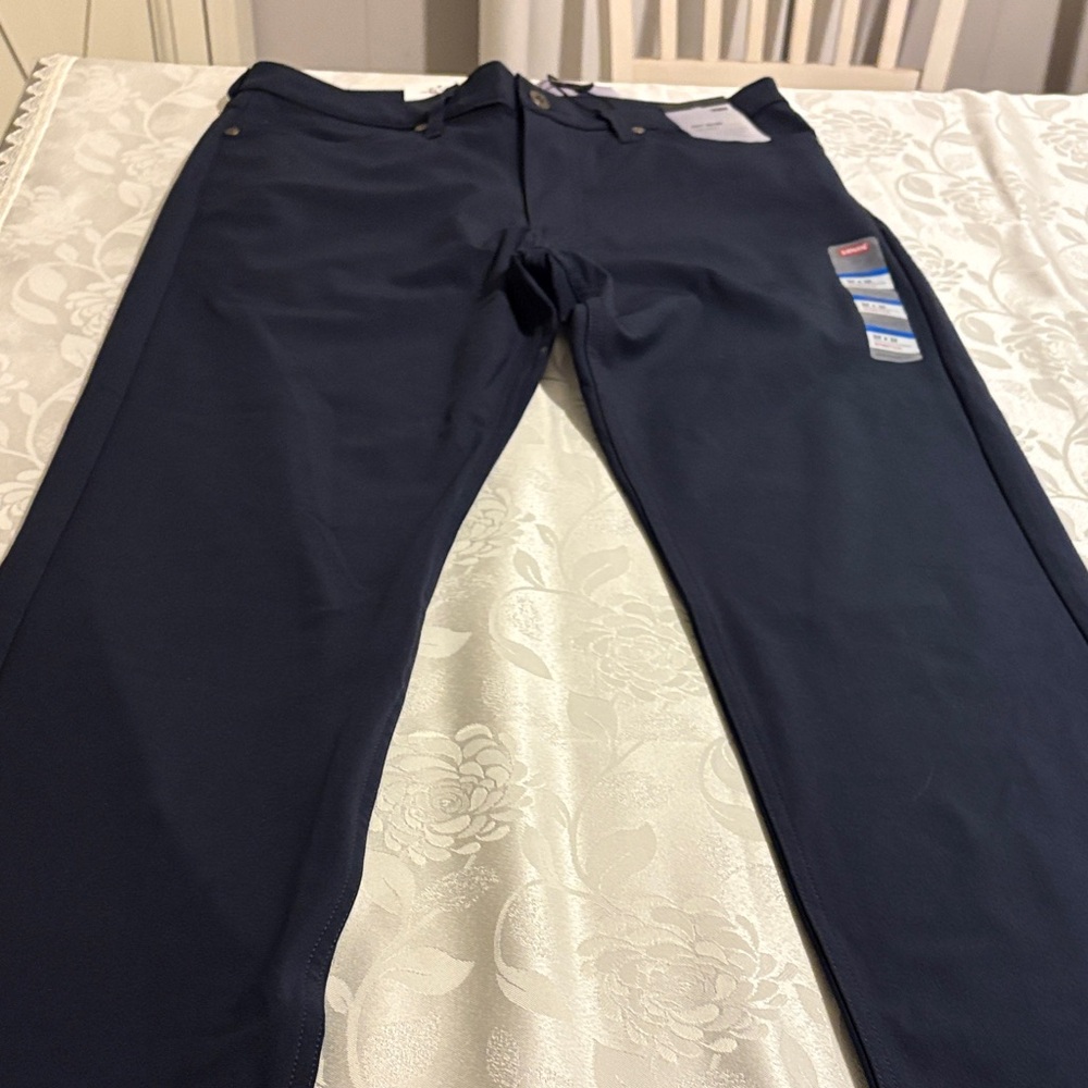 Levi's Men's 511 Straight Fit  for movement , coolness& upf 50% Brand New 32x32